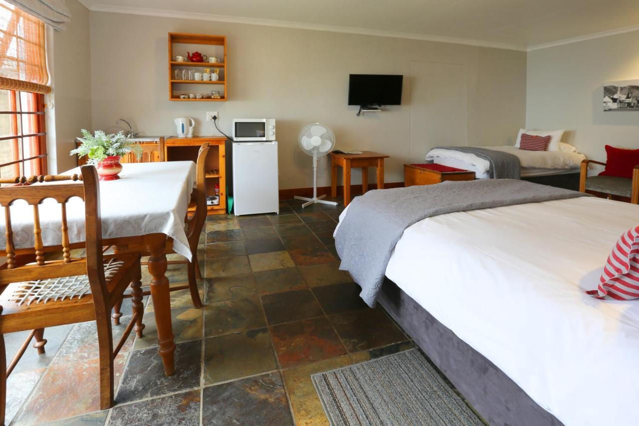 Hotel 33 Berg Selfcatering Swellendam Esterno foto