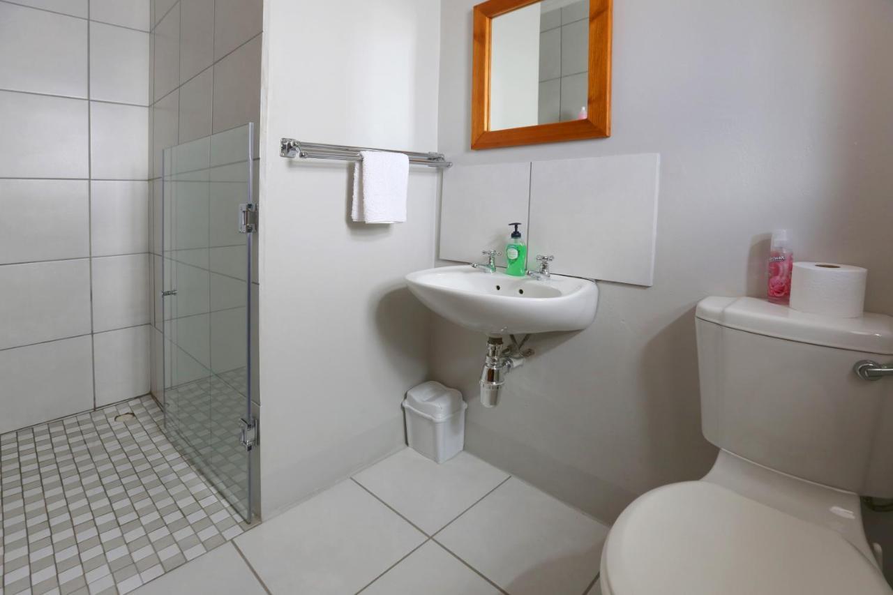 Hotel 33 Berg Selfcatering Swellendam Esterno foto